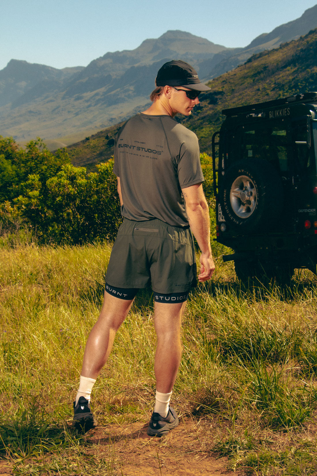 ウォーキング・ランニングウェア PIGMENT DYE T-SHIRT for OUT OF ALL Burnt Studios | Active Tee - Forest Green