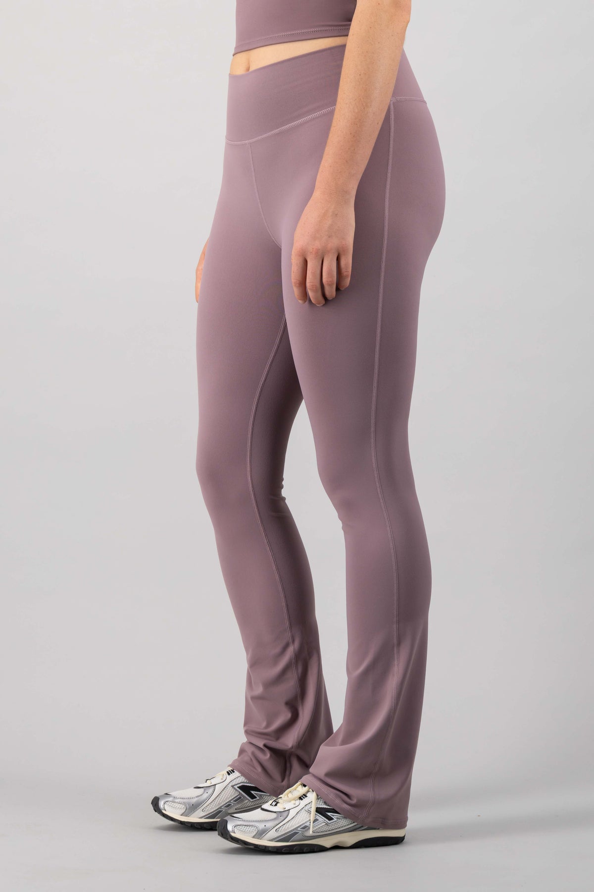 Form Flared Legging - Mauve